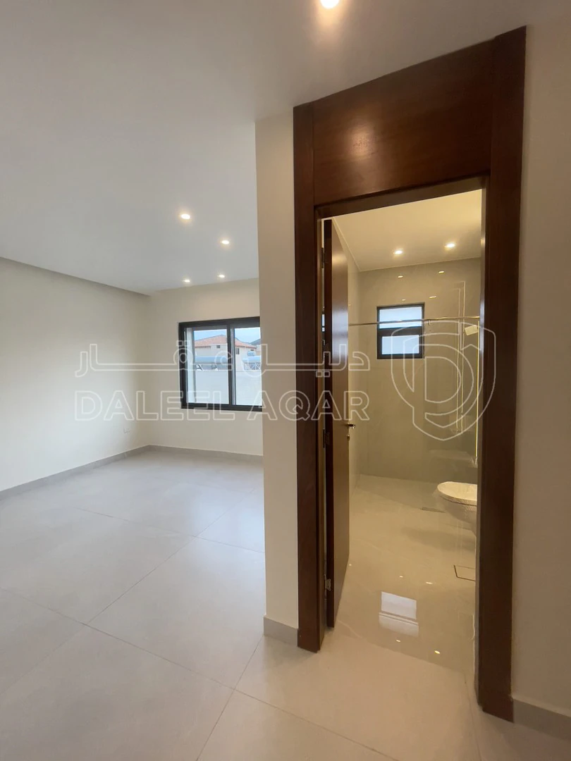 شقة في Sayyah Al Issa St 5 - 480,000 دأ - صورة 1